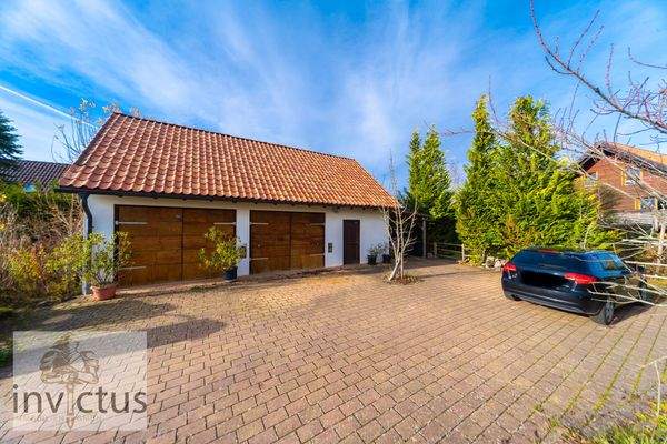 Aussenbereich + Grundstück