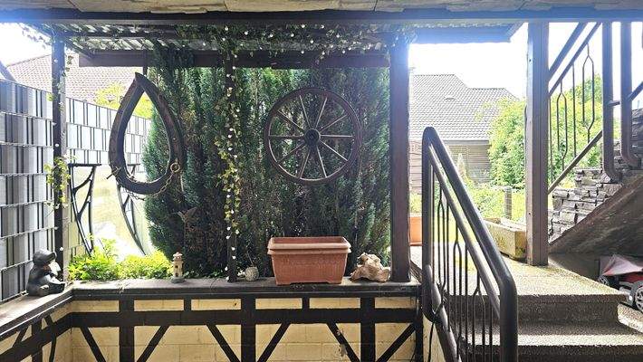 Überdachter Bereich UG m. Ausgang Garten