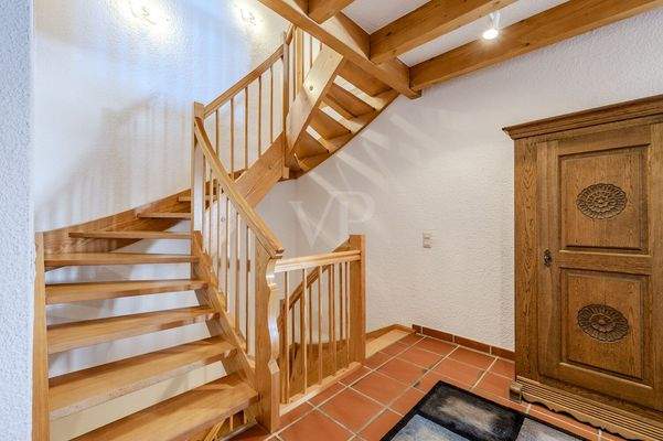 Treppenaufgang ins Obergeschoss