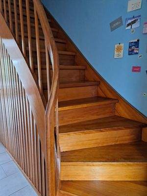 Treppe in das Obergeschoss