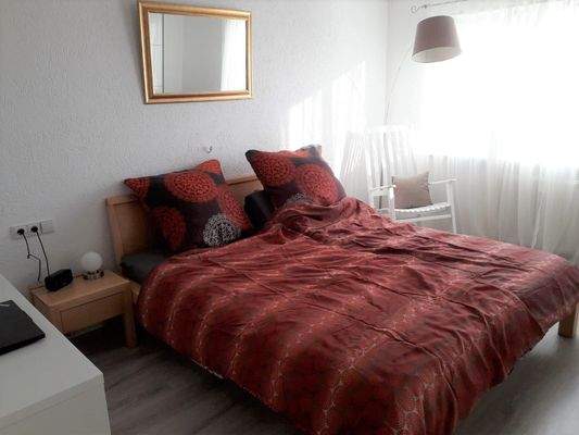 Schlafzimmer möbliert