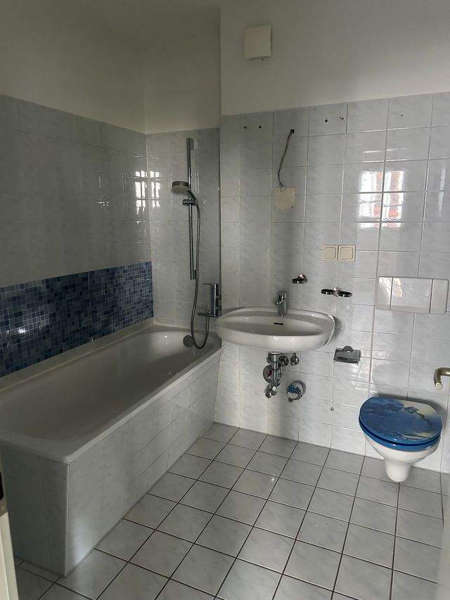 ++ 1-Raum-Wohnung in Reusa mit Balkon, Einbauküche ++ - Photo 2