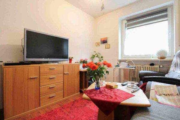 9a8334a5-15db-48ac-8664-e95619969d8f