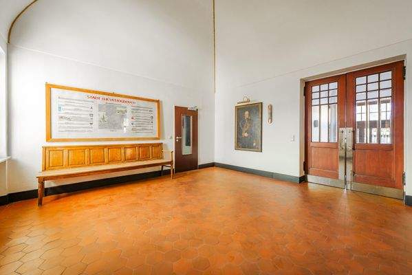 Vorraum Rathaus Blick zum Ausgang