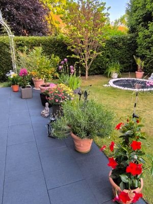 Sonnige Terrasse