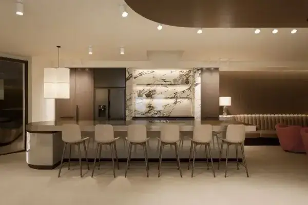 Club House mit Design-Küche © PASCH Design