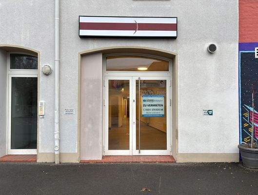 9 Eingang Wochenmarkt