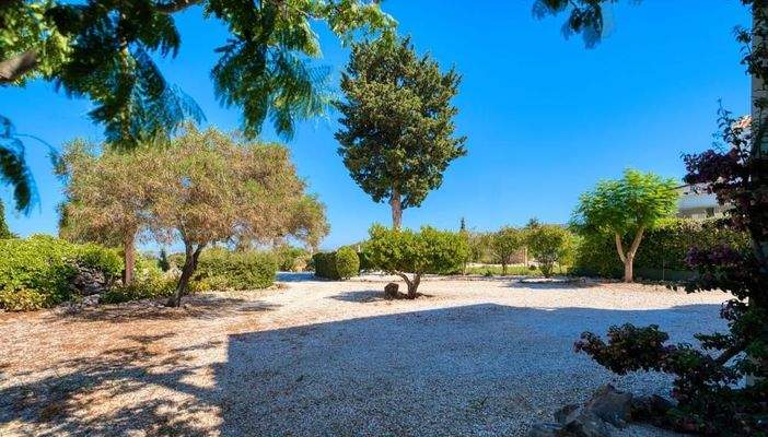 Kreta, Xirosterni: Ruhiges Anwesen in der Nähe des Strandes zu verkaufen