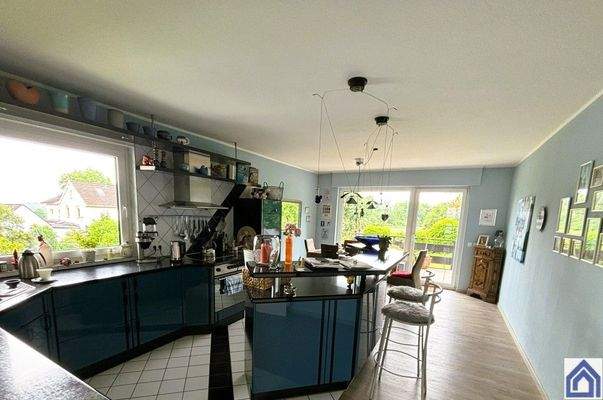 Villa-Küche m. Essplätze