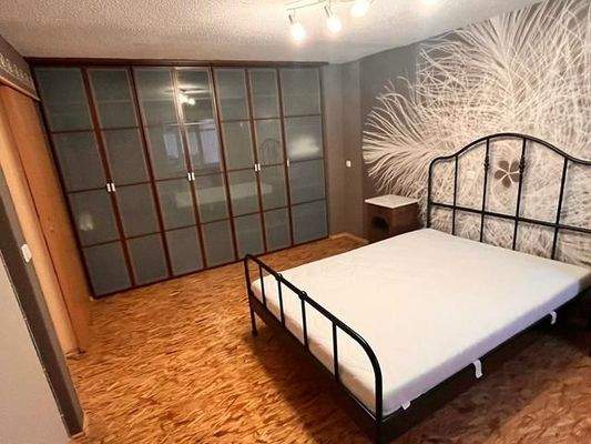 GB20-2 Schlafzimmer mit Einbauschrank