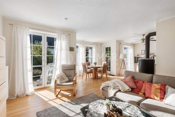 Wohnzimmer EG - (KI generiert)