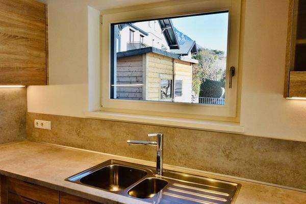 DE | Neuwertige 4-Zimmer-Maisonette in Rabland! 165 m² Garten, 2 Terrassen, Balkon, vollmöbliert, 3 Parkplätze – jetzt besichtigen! IT | Duplex 4 locali come nuovo a Rablà! Giardino 165 m², 2 terrazze, balcone, arredato, 3 posti auto – visita ora! EN | Li