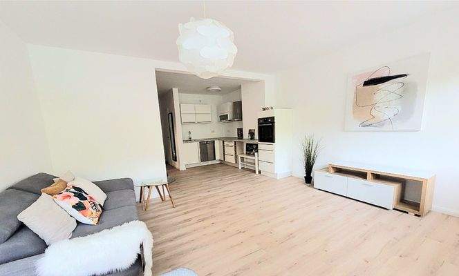 Modernes offenes Wohnzimmer 