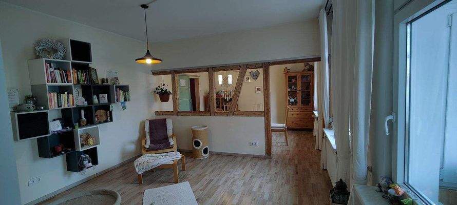 Wohnzimmer mit Essbereich