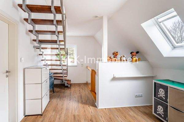 130851 Flur Dachgeschoss