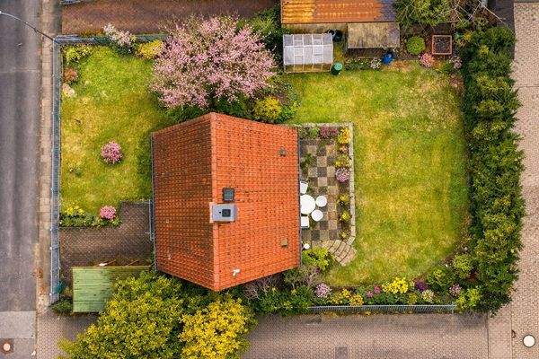 Grundstück mit Altbestand