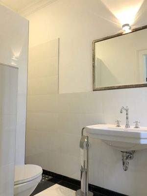 Badezimmer 1. OG rechts