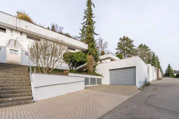 Zufahrt Tiefgaragenstellplatz