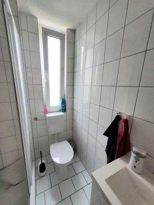 Duschbad mit Fenster