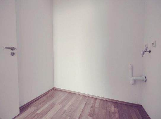 Hauswirtschaftsraum (in jeder Wohnung vorhanden)