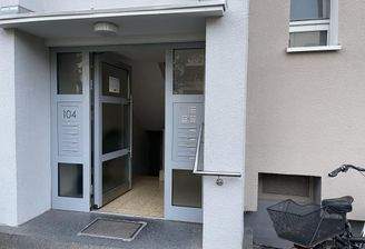 Schwarzerlenweg 104 Hauseingang