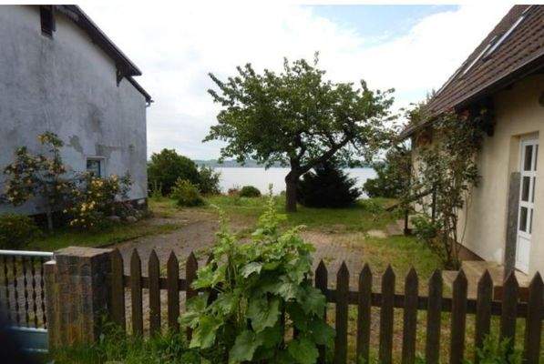 Blick auf Grundstück