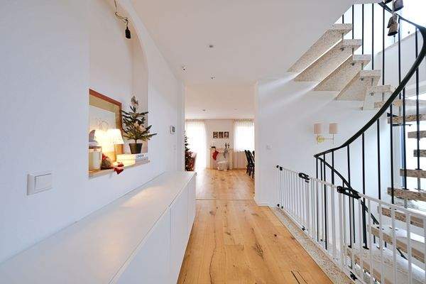 Diele mit Treppenhaus