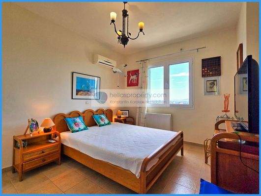 f4e3a87ad65140e4bdbd231d92ce4e8e-original