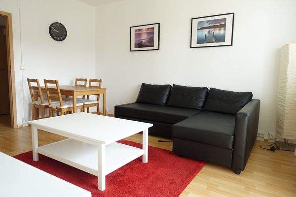 Wohnzimmer mit Couch