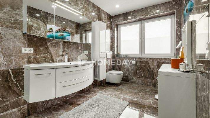 1. OG Badezimmer 1 1