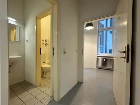 Sanitär / ehemals Teeküche
