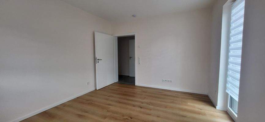 2. ZIMMER ALS BÜRO ODER HOBBYRAUM