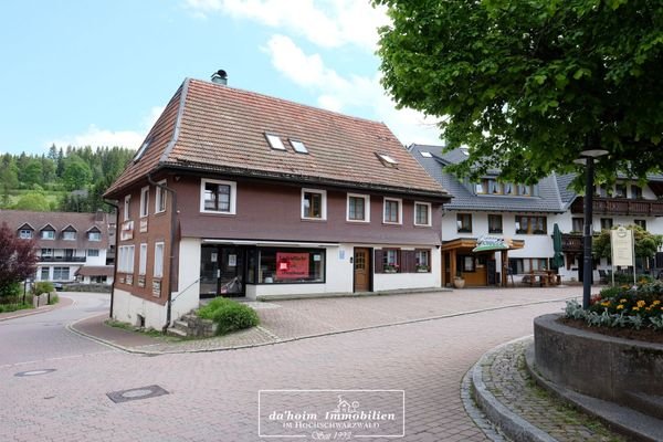 Wohn-und-Geschäftshaus-in-Feldberg-Altglashütten-0