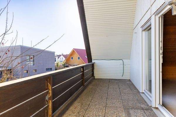 Handwerker-Projekt zur Renovierung (OKAL-Fertighaus mit PV-Anlage)