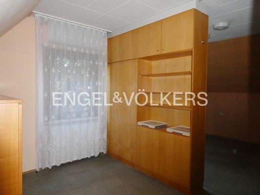 Weiters Zimmer in Südost-Ausrichtung im DG