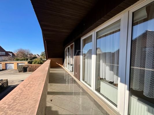 Überdachter Balkon