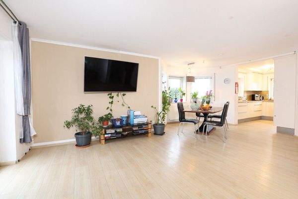 Geräumige Doppelhaushälfte