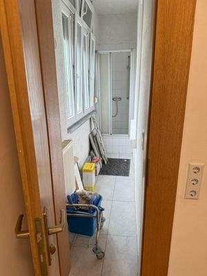 Loggia mit weiterer Dusche