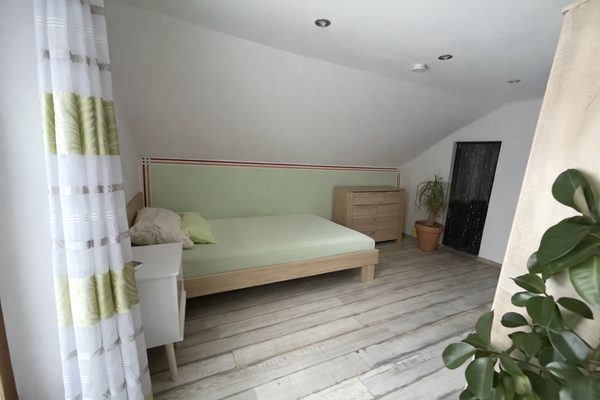 Schlafzimmer 2 OG