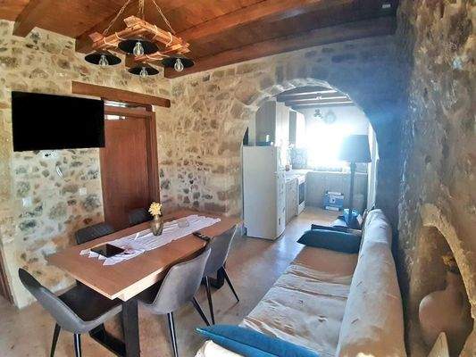 Ostkreta, Exo Apidi: Einzigartige traditionelle Villa mit Studio zu verkaufen