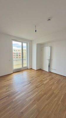 20250930_122138575_iOS