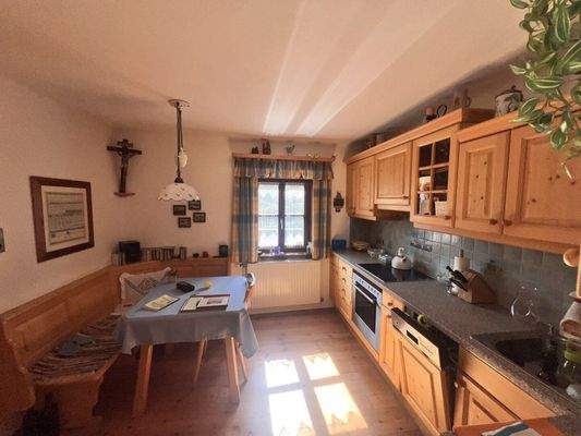 Küche mit Essbereich