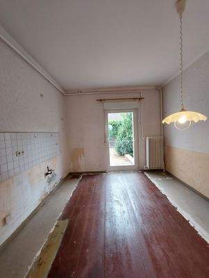 Küche mit Zugang zur Terrasse