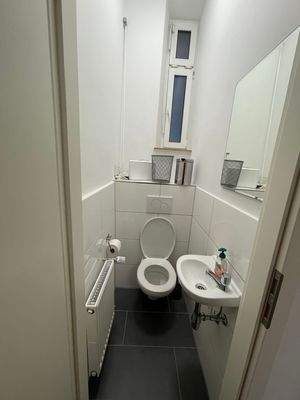 innen  WC  Damen .JPG