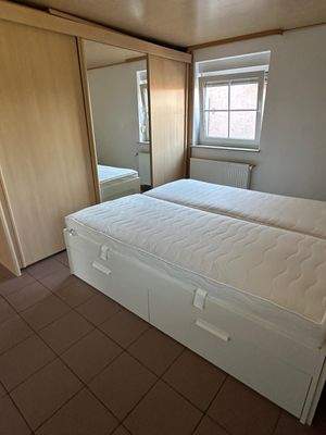 Einliegerbereich Schlafzimmer.jpg