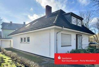 mit KI verändert - Straßenansicht