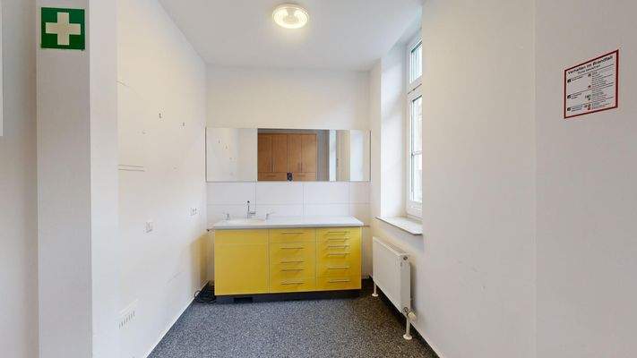 Kaffeküche mit Arbeitszeile