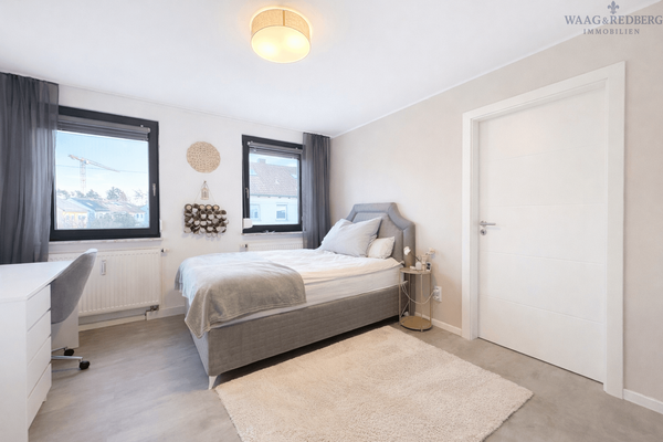 2. Schlafzimmer mit Ankleidezimmer 