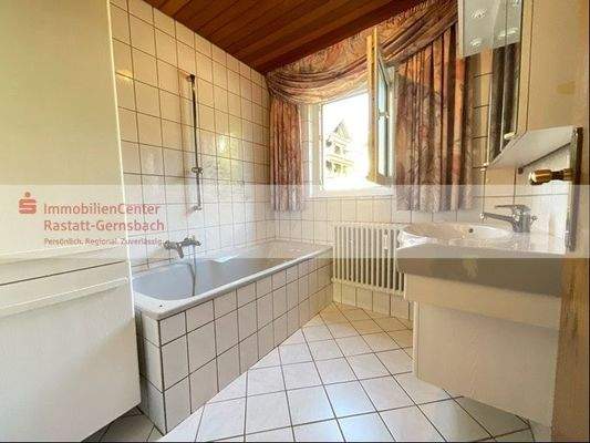 Badezimmer EFH Haus links