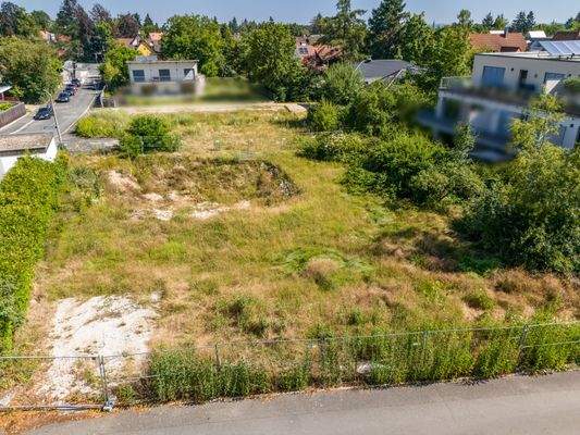 Erschlossenes und sonniges Baugrundstück